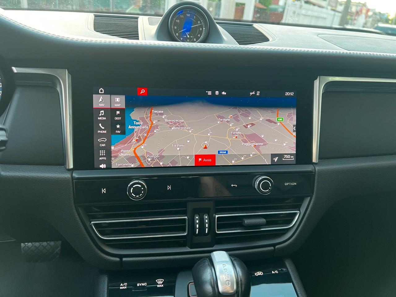 Porsche Macan 2.0 265- TOTAL BLACK-TETTO-2022