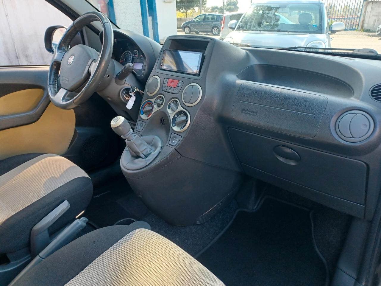 Fiat Panda 1.3 MJT 4x4 Cross CON ELD ANNO 2011