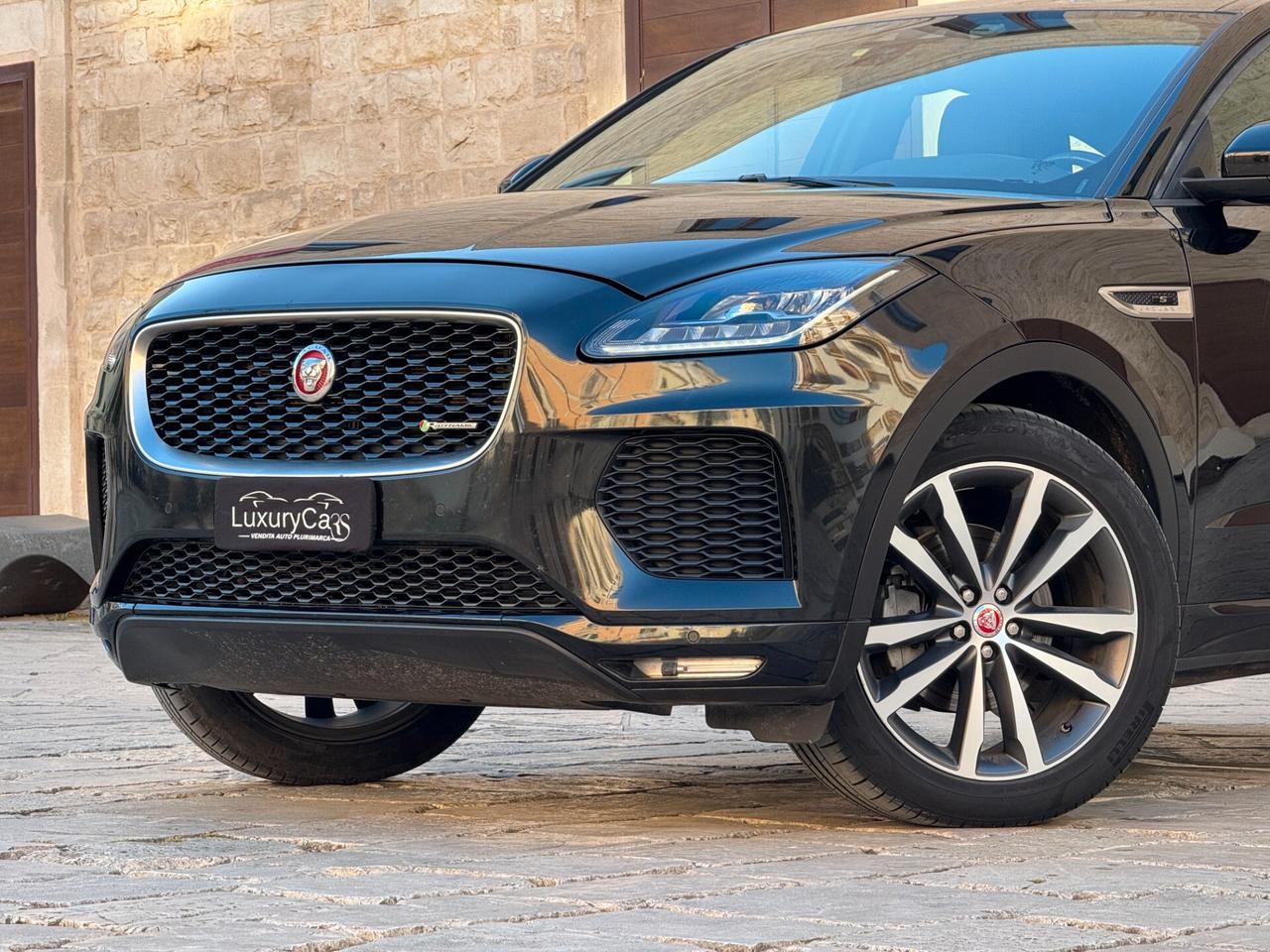 Jaguar E-Pace 2.0D 150 CV AWD R-Dynamic S Autocarro