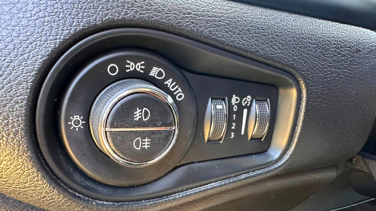 Jeep Renegade 1.3 T4 DDCT Limited 2019 PERFETTA leggi testo