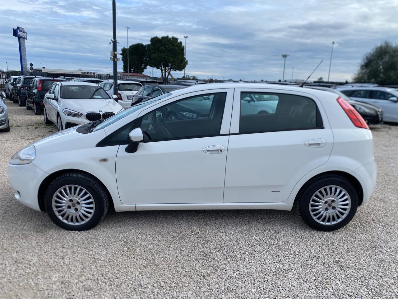 Fiat Grande Punto 1.2 5 porte Dynamic NEOPATENTATI UNICO PROPIETARIO