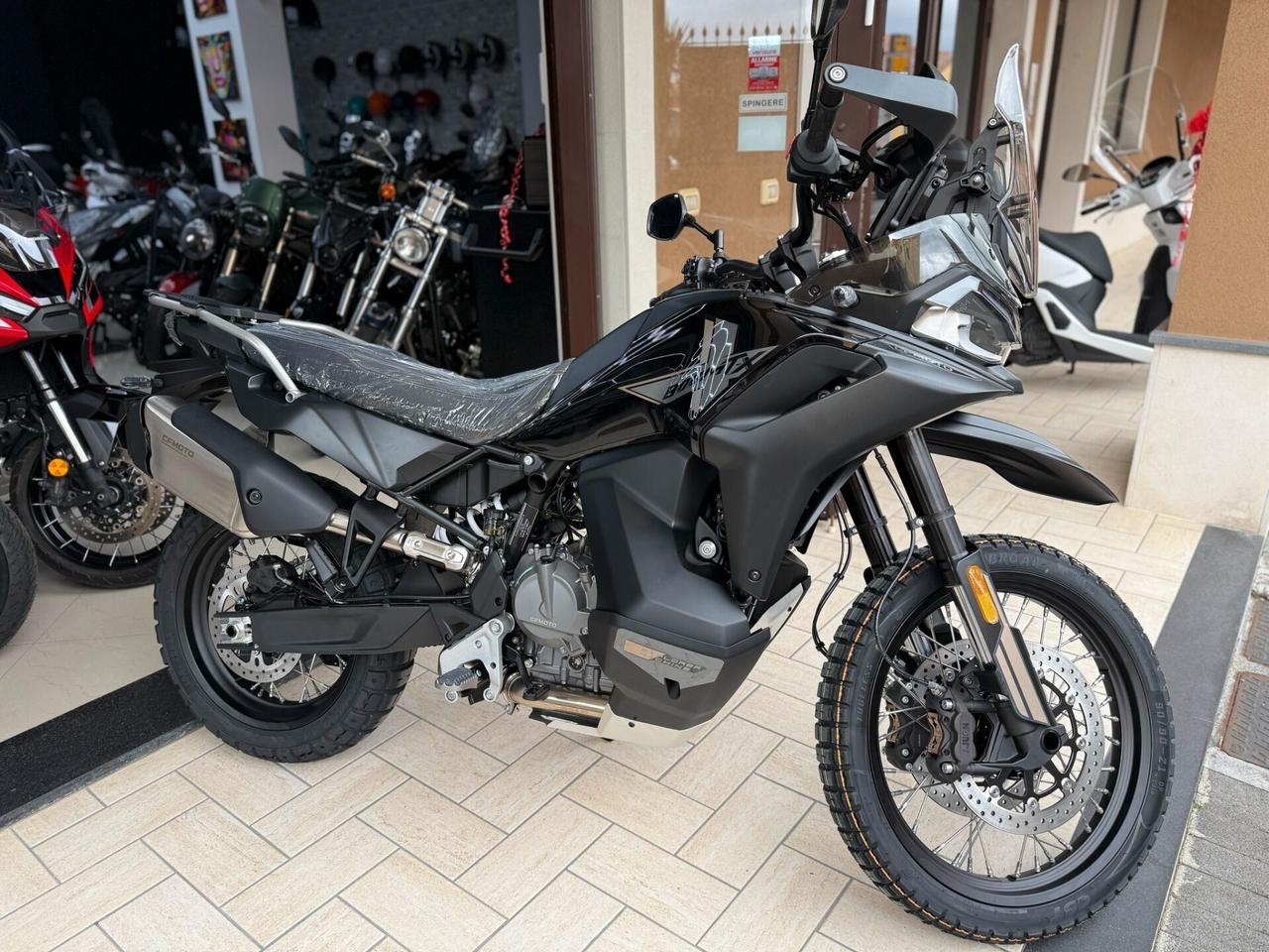 CFMOTO MT-X 800 BASSA-830