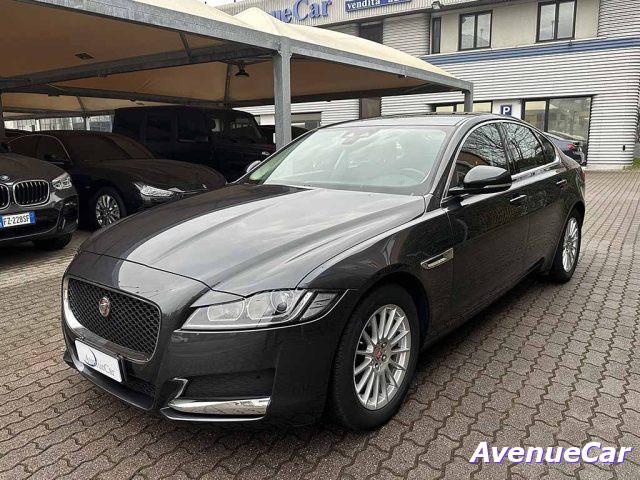 JAGUAR XF 2.0 d Pure BERLINA AUTOMATICA TELECAMERA IVA ESP