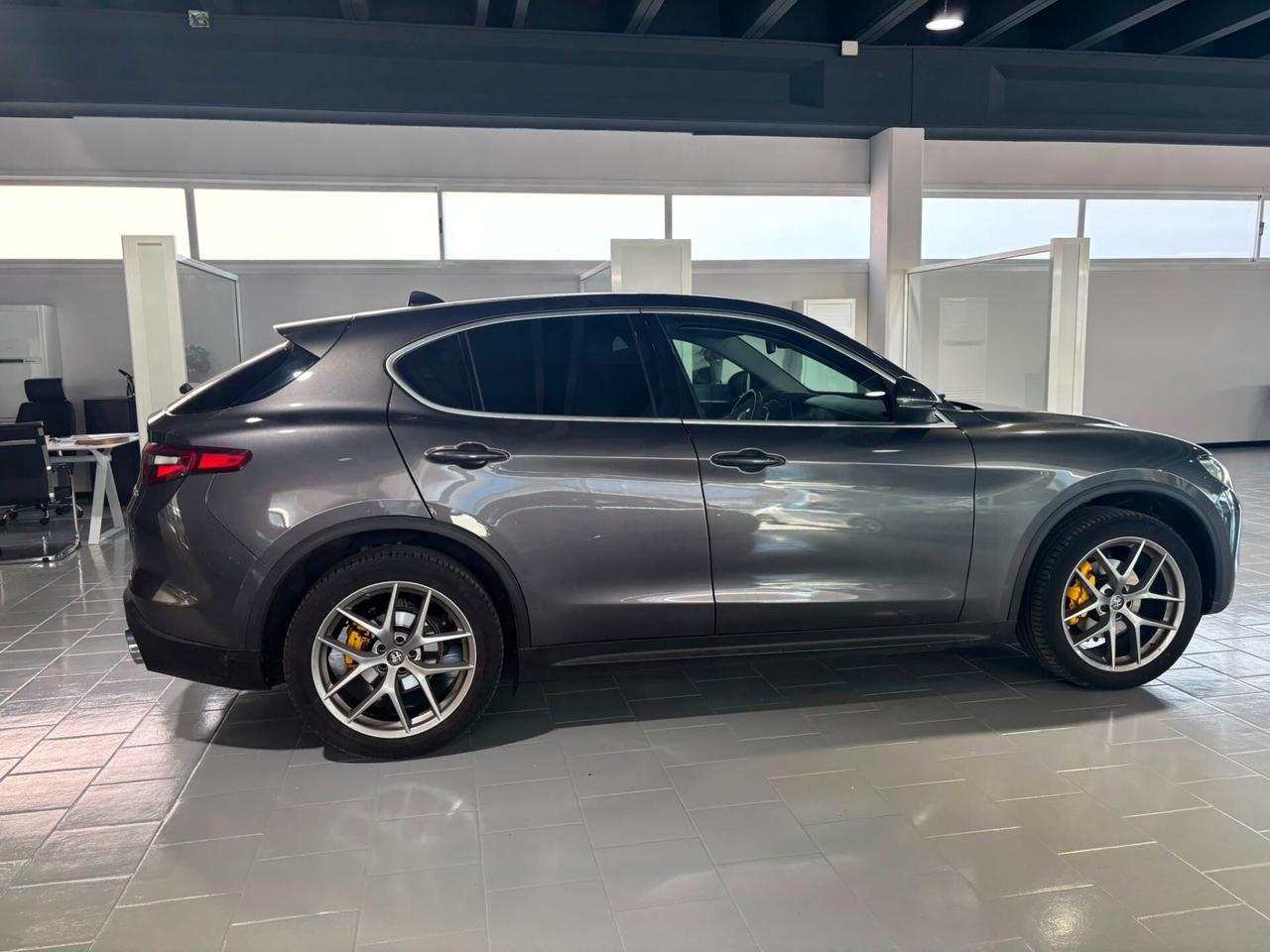 Alfa Romeo Stelvio 2.2 Turbodiesel 210 CV AT8 Q4 Executive