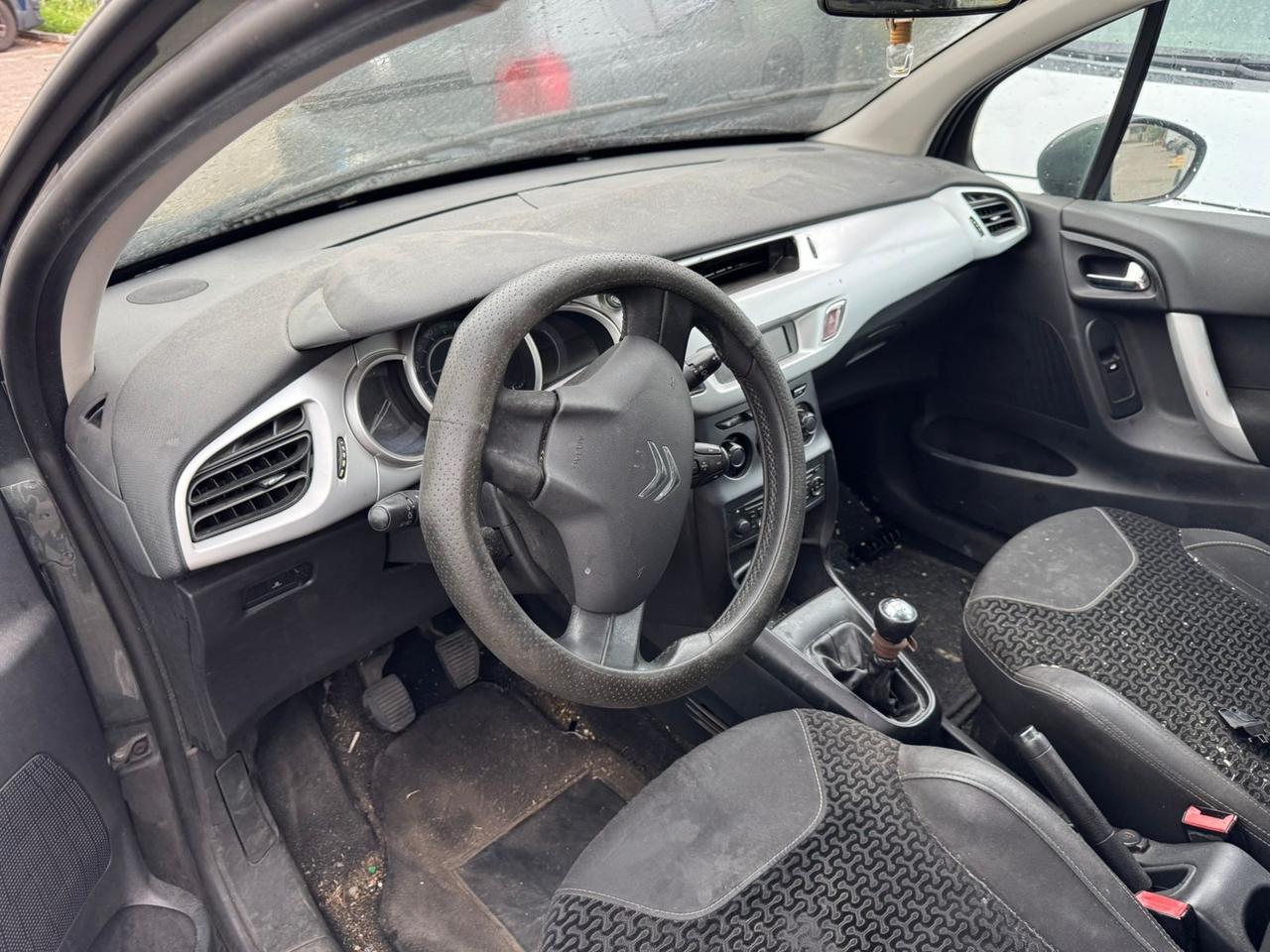 CITROEN C3 2011 1.1 BENZINA EURO5A INCIDENTAT