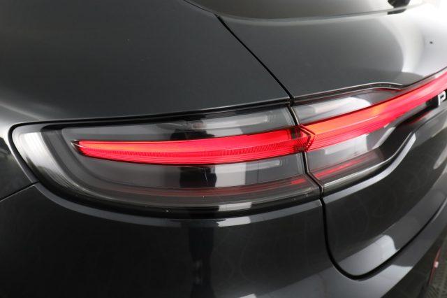 PORSCHE Macan Macan