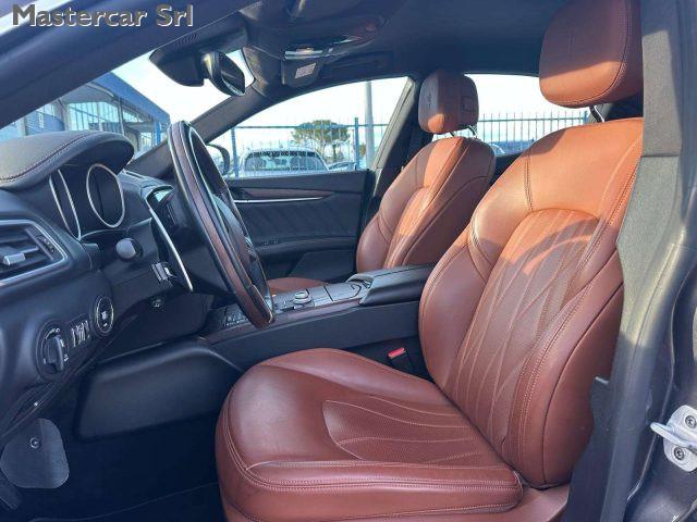MASERATI Ghibli 3.0 V6 bt Granlusso SQ4 430cv auto my19 - FZ934WR