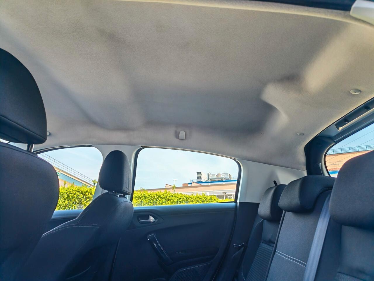 Peugeot 208 BlueHDi 75 5 porte Allure