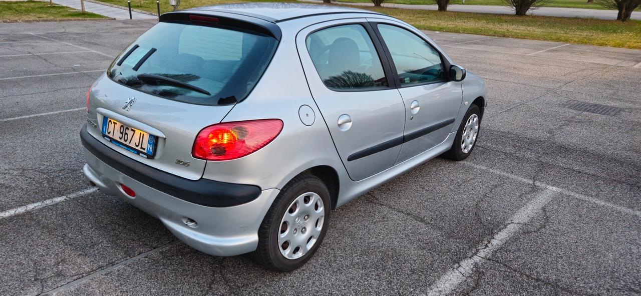 Peugeot 206 1.1 5p. S
