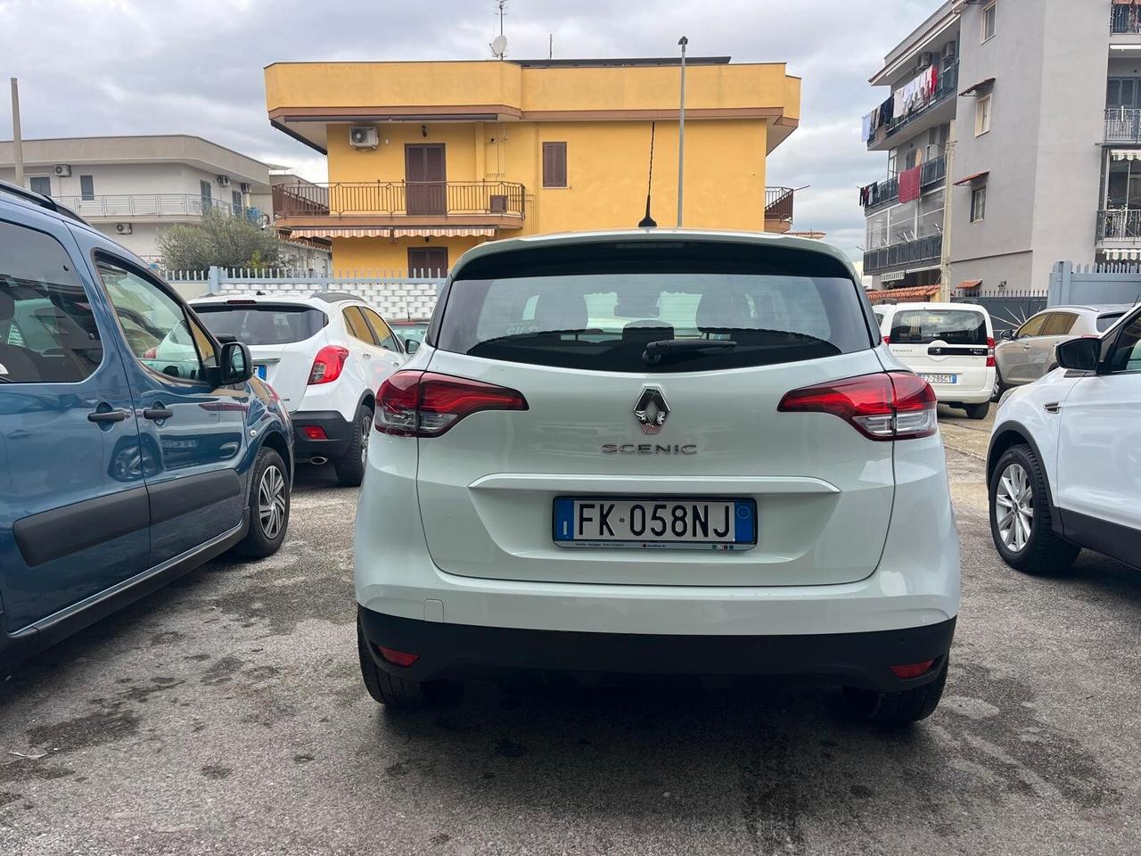 Renault Scenic Scénic dCi 8V 110 CV EDC Energy Bose