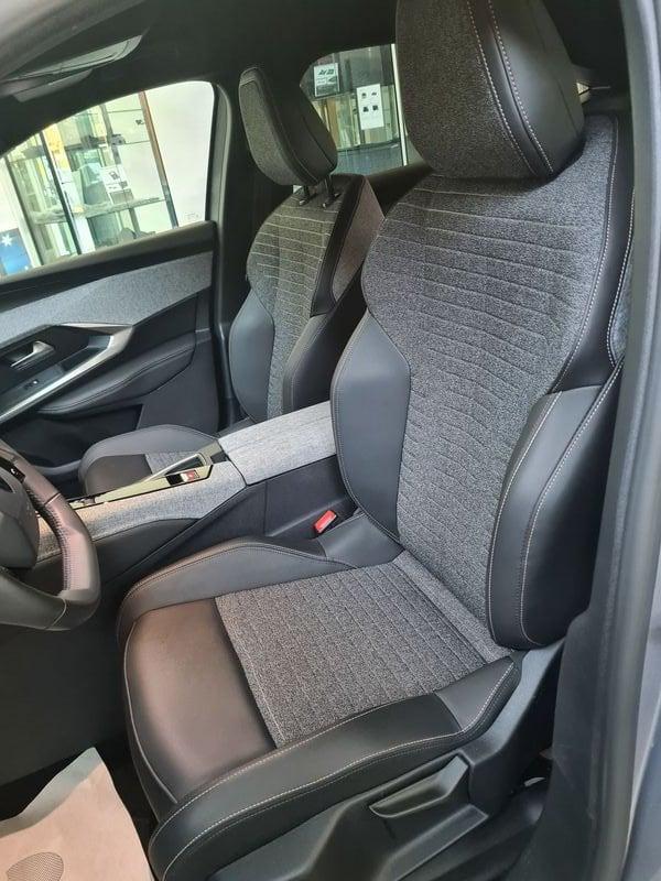 Peugeot 3008 Hybrid 145 Allure e-DCS 6