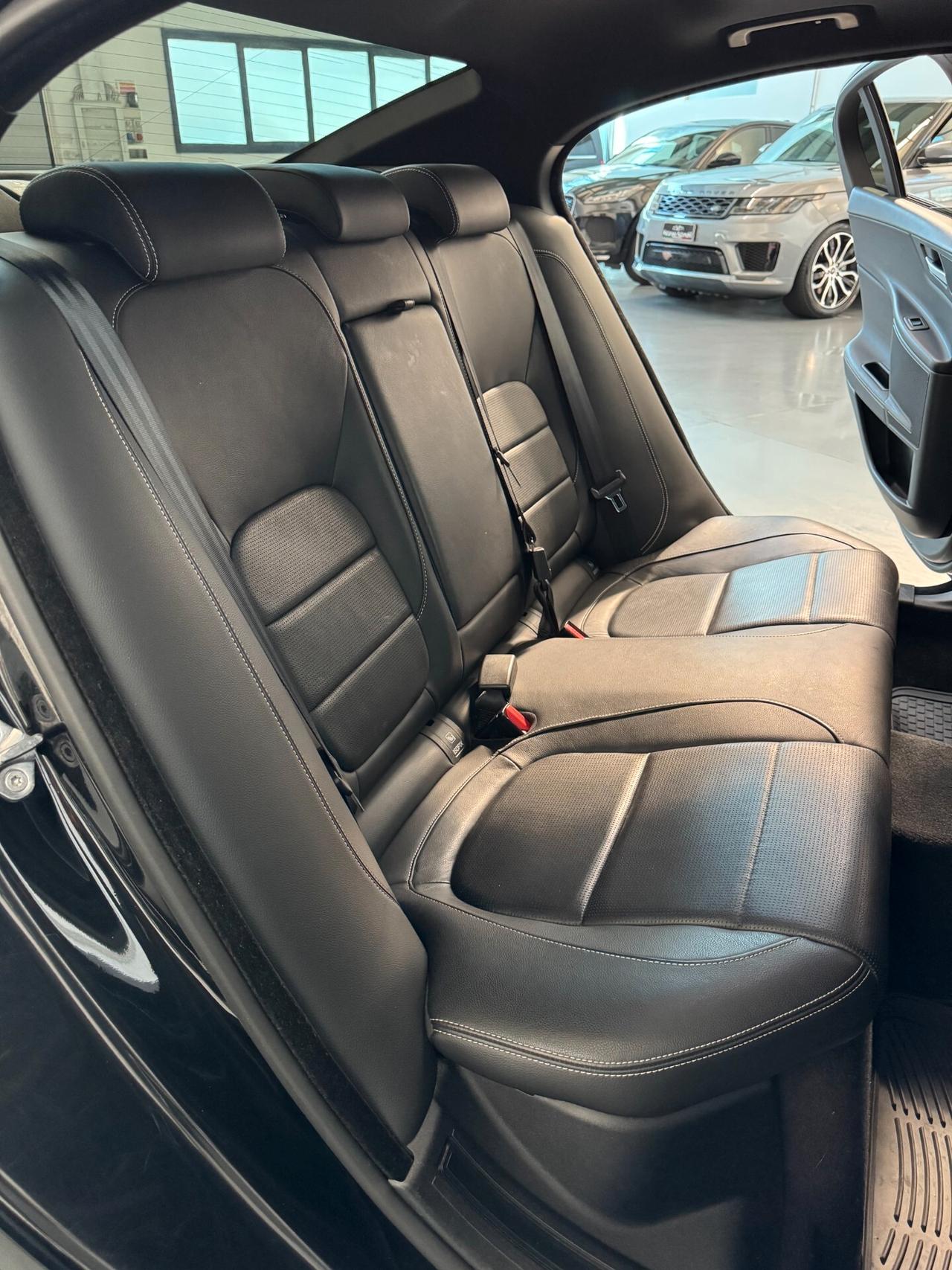 Jaguar XE Landmark Edition awd 2.0cc 180cv Unico proprietario Tagliandi ufficiali IVA Esposta