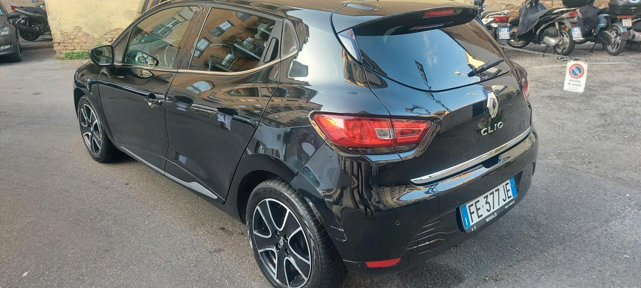 Renault Clio 1.2 75CV INTENSE E6