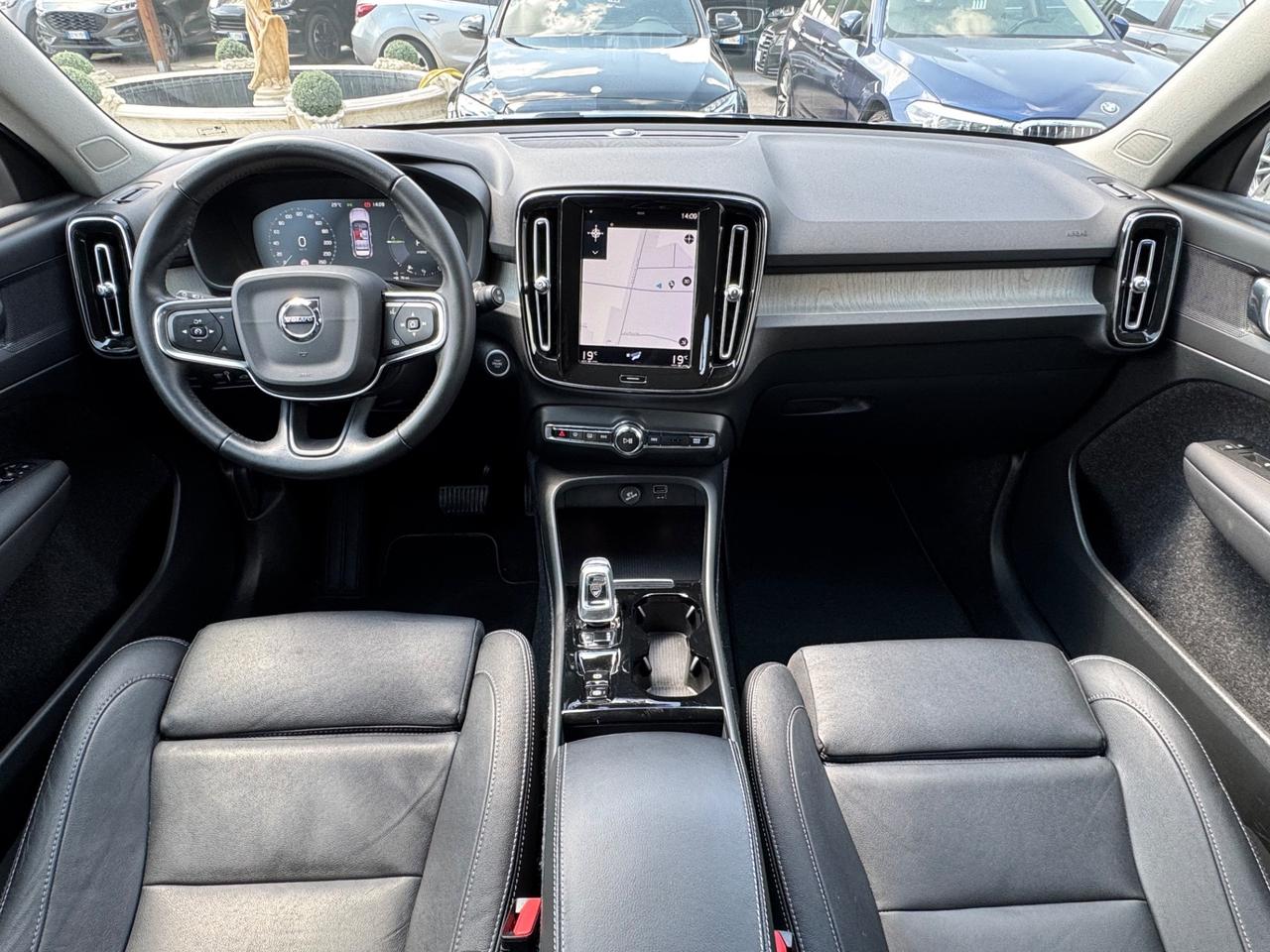 Volvo XC40 T5 Recharge Plug-in Hybrid R-design