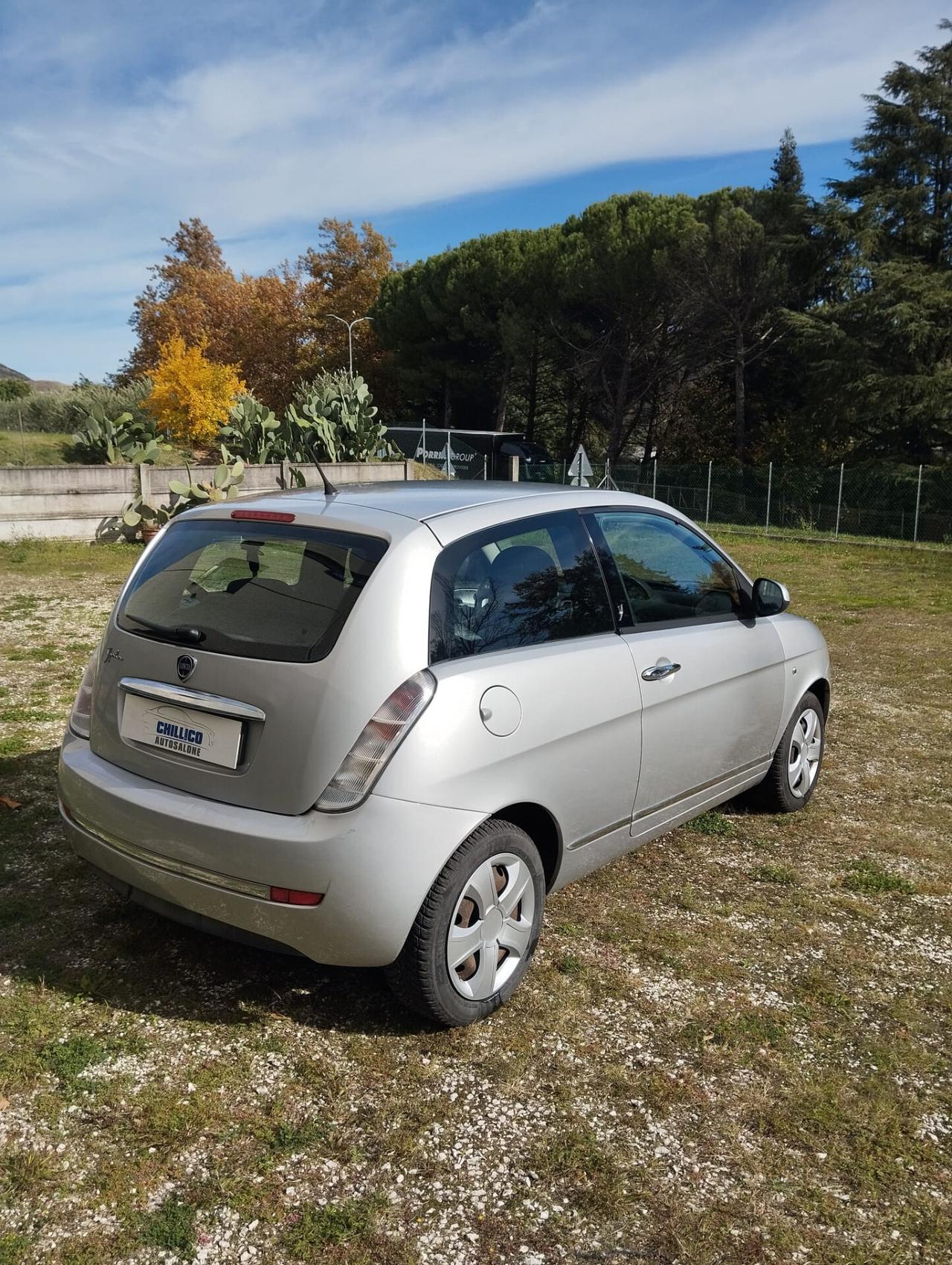 Lancia Ypsilon 1.2 69 CV Argento