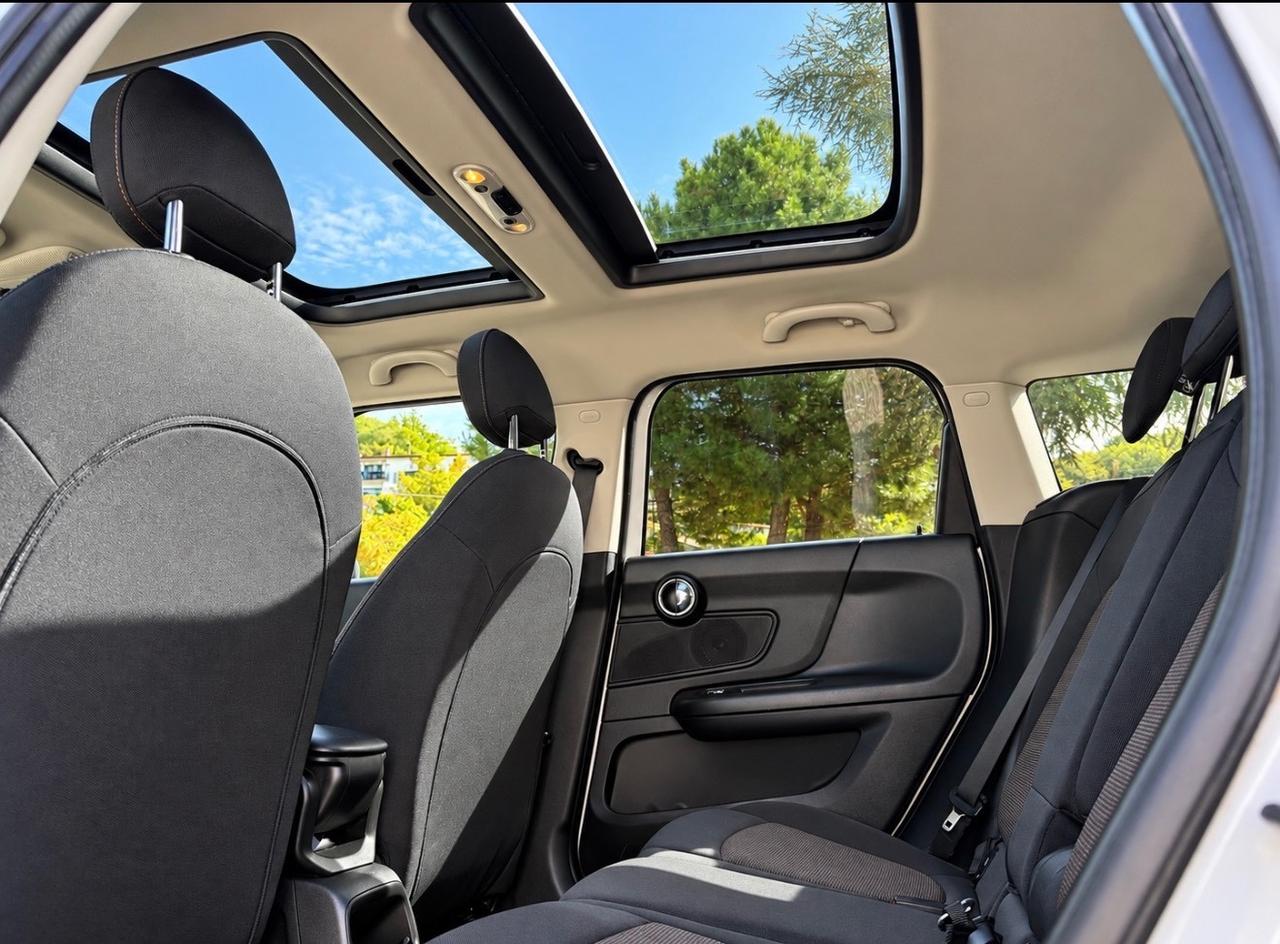 Mini Cooper Countryman D automatica