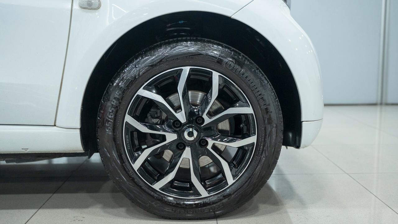 Smart ForTwo 1.0 YOUNGSTER 71 CV TWINAMIC AUTO NAVI PELLE FULL