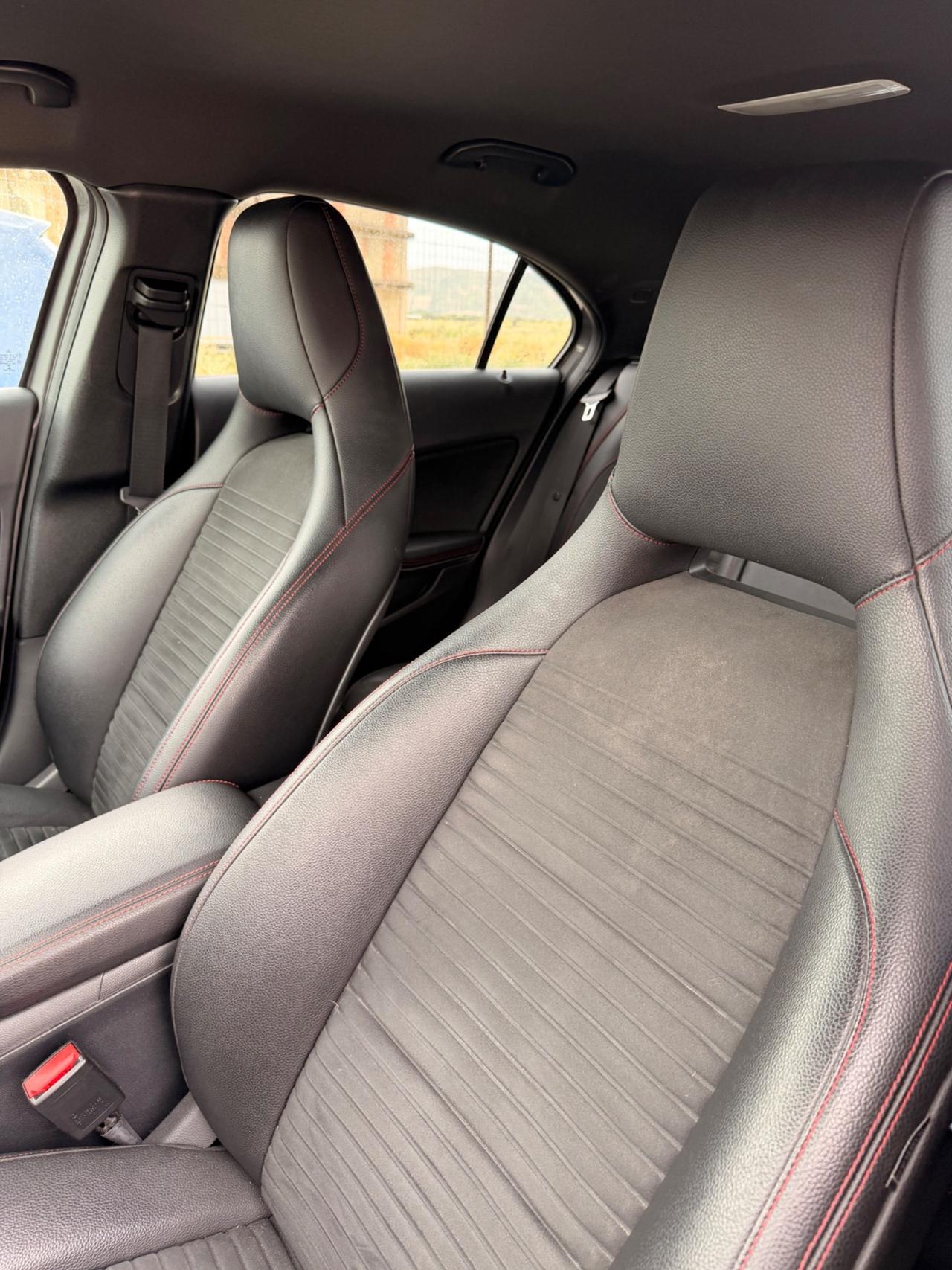 Mercedes-benz A 200 d Premium AMG anno 2016