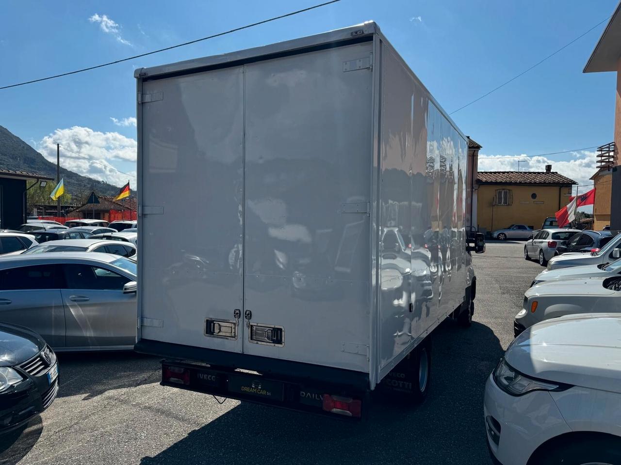 Iveco Daily 2.3 116CV Diesel - 3 POSTI