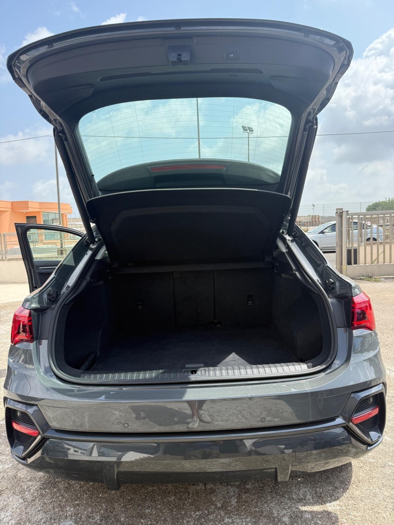 Audi Q3 35 TDI S tronic Business Advanced