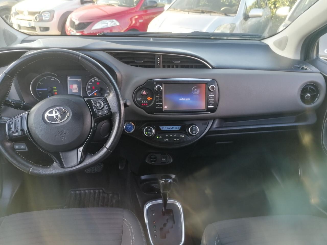 Toyota Yaris 1.5 Hybrid 5 porte Business