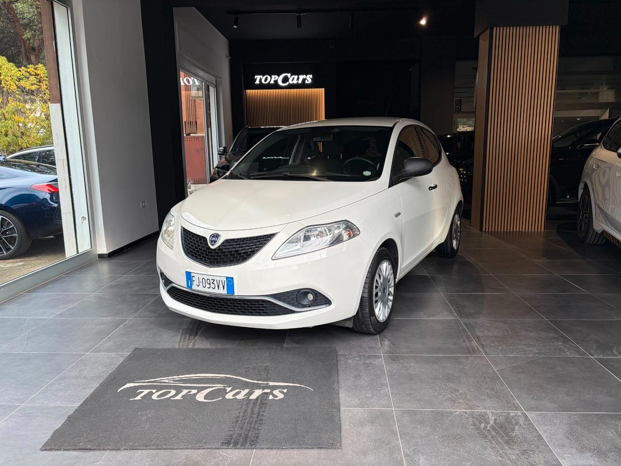 Lancia Ypsilon 1.3 MJT 16V 95 CV 5 porte S&S Silver