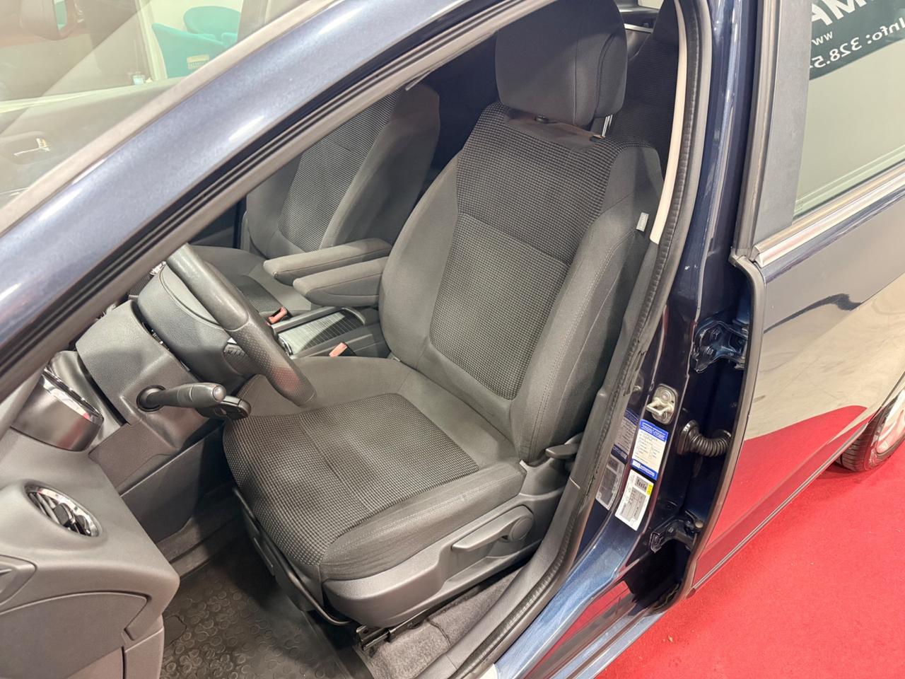 Peugeot 5008 1.6 HDi 115CV Active