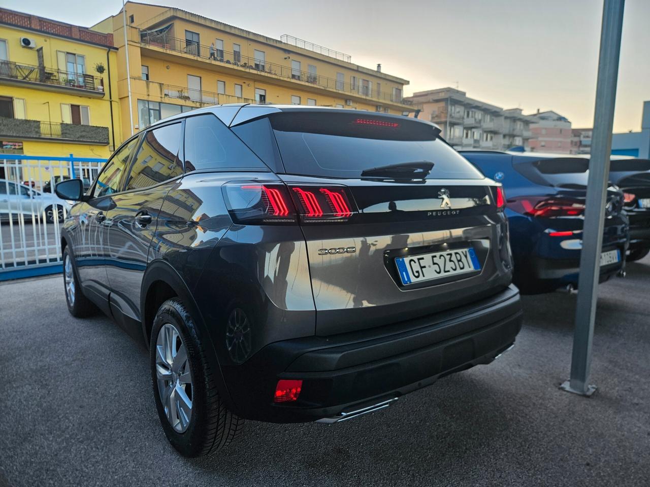 Peugeot 3008 BlueHDi 130 S&S EAT8 Business Edition