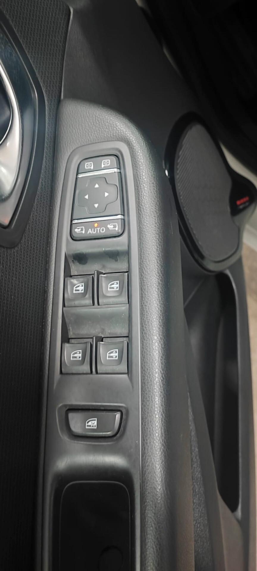 Renault Clio dCi 8V 90 CV Start&Stop 5 porte Energy Duel2