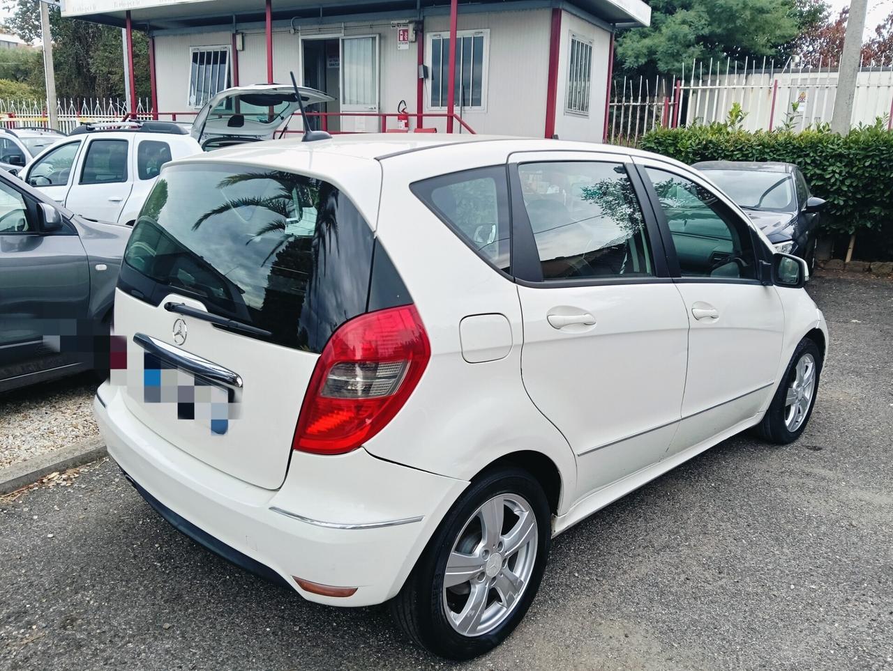 Mercedes-benz A 180 160 CDI AUTOMATIC Premium