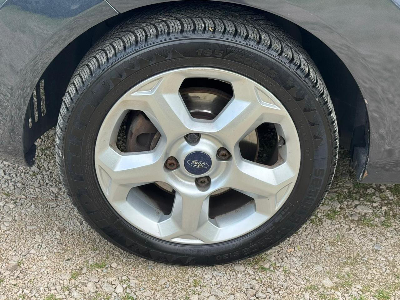 Ford Fiesta 1.4 TDCi 70CV 5 porte Titanium NEOPATENTATI