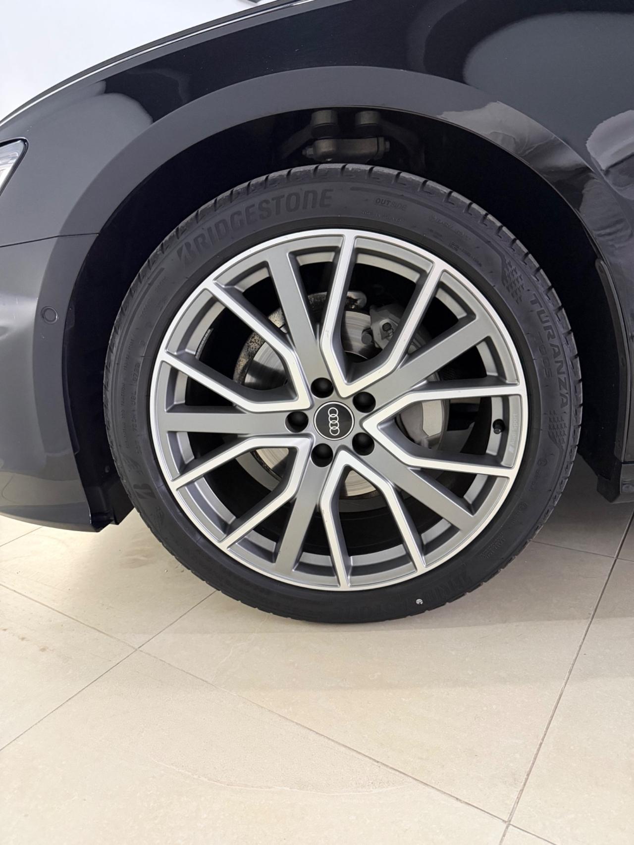 Audi A6 Avant 40 2.0 TDI quattro Sline Plus Identity Black