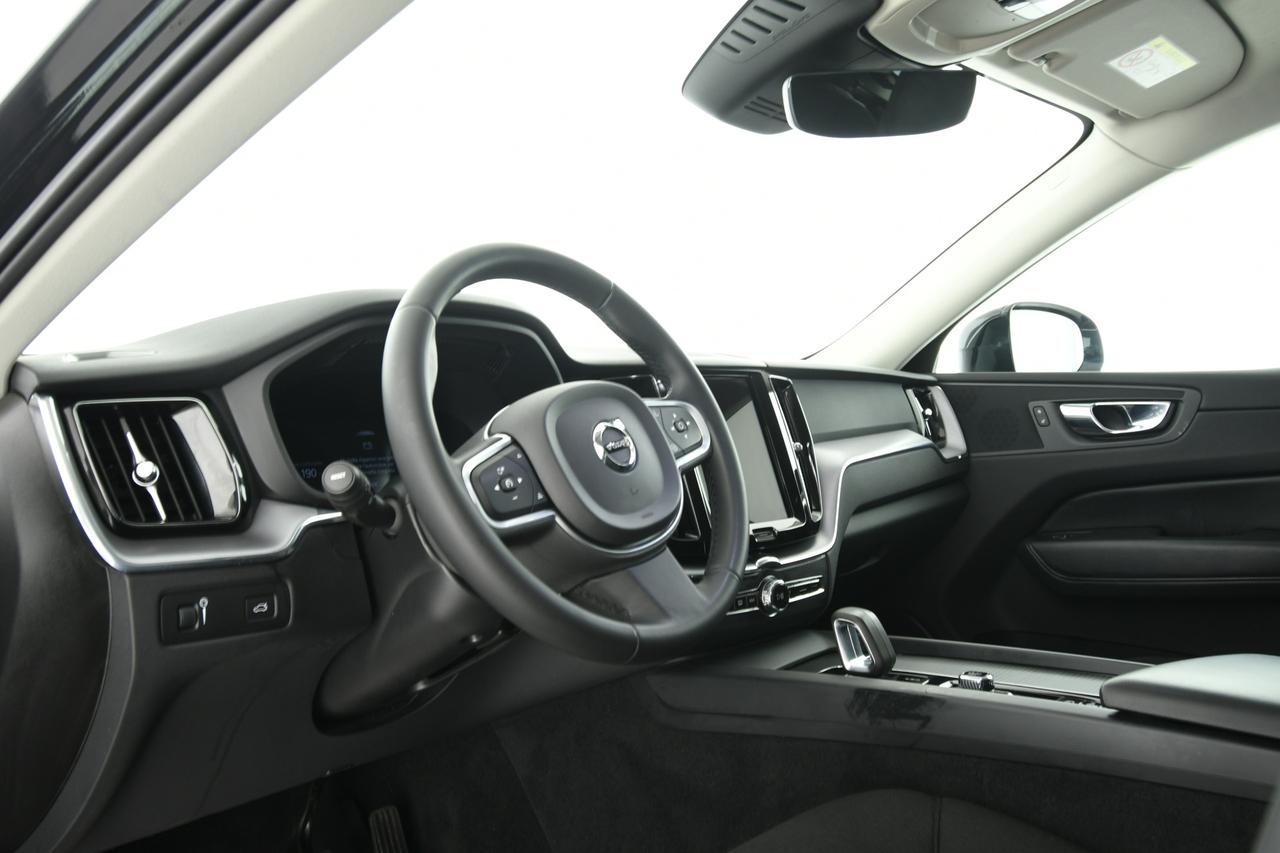 VOLVO XC60 2.0 b4 Momentum Pro awd auto CAMERA+C18"