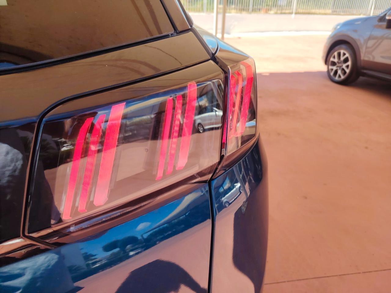 Peugeot 3008 BlueHDi 130 S&S Allure restyling 2021