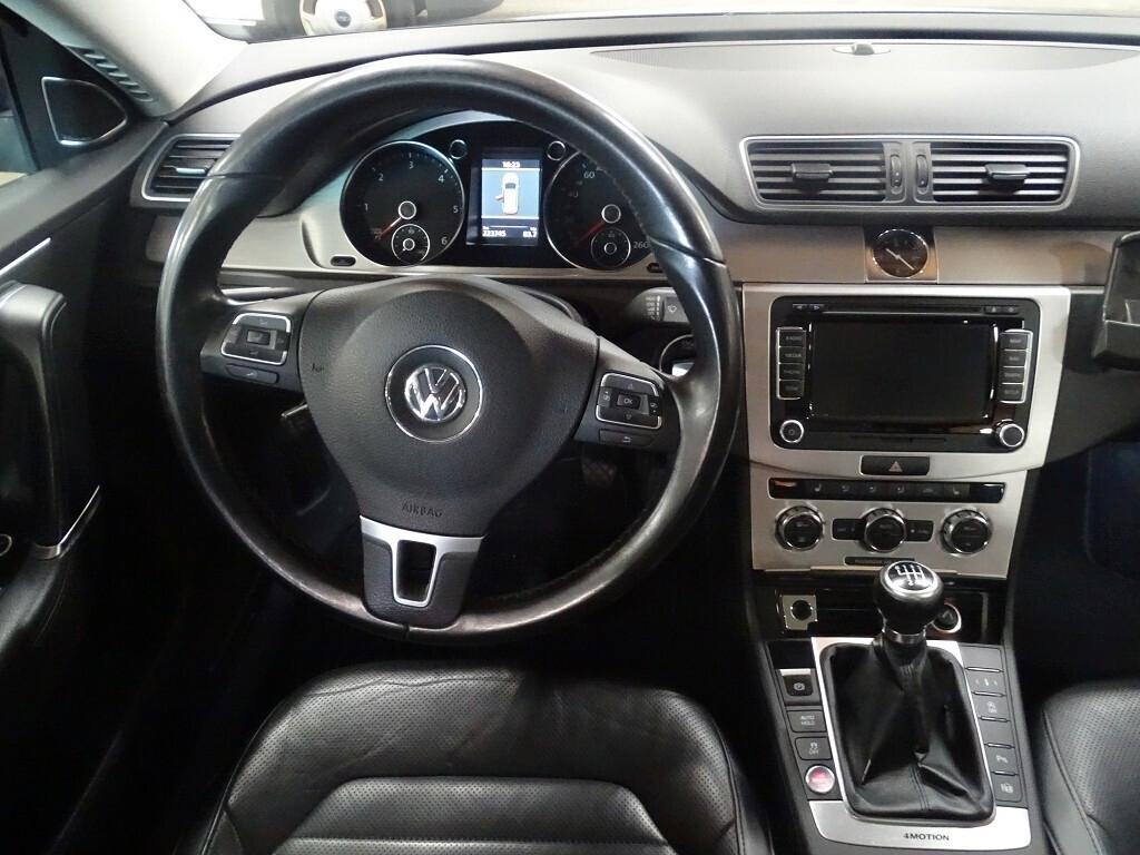 VW Passat Var. 2.0 TDI 4x4 Highline 140 CV