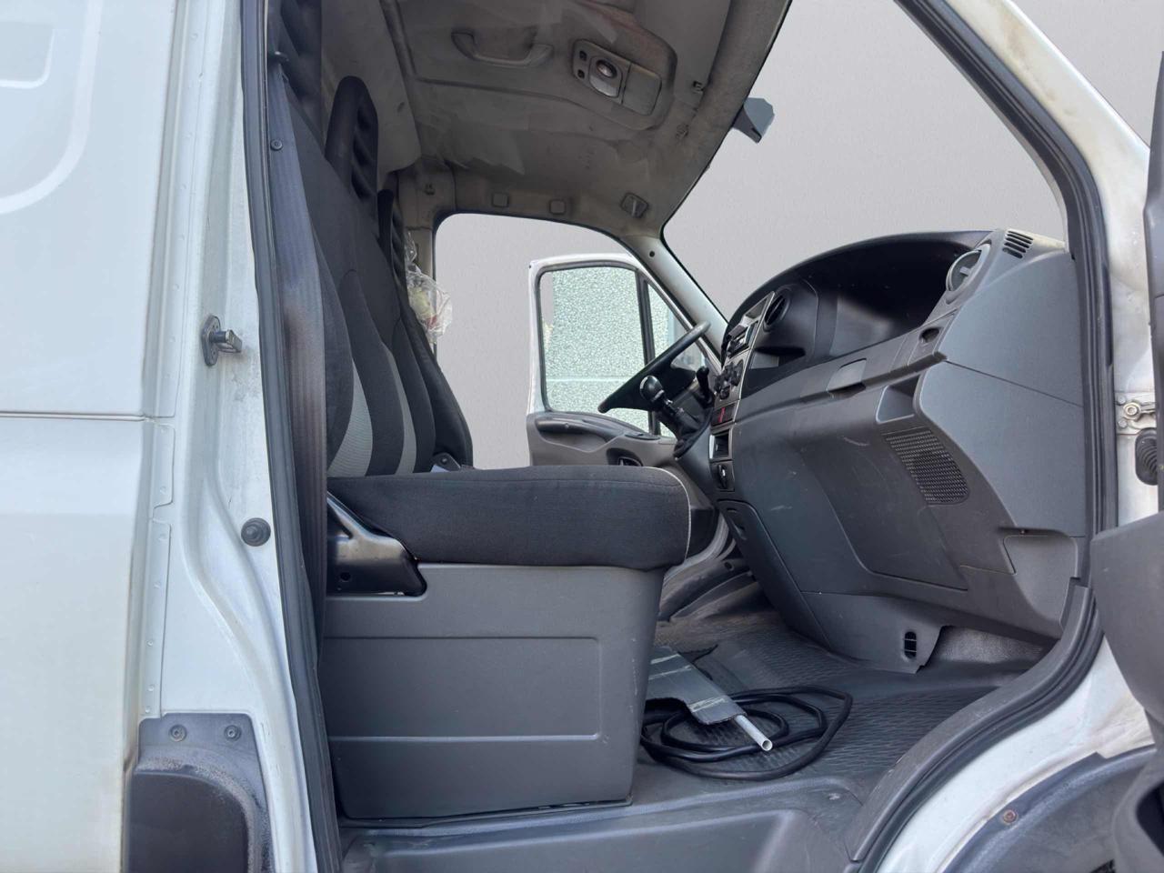 Iveco Daily 35 2.3 ISOTERMICO+FRIGO FNAX ATP+GANCIERE CARNI-