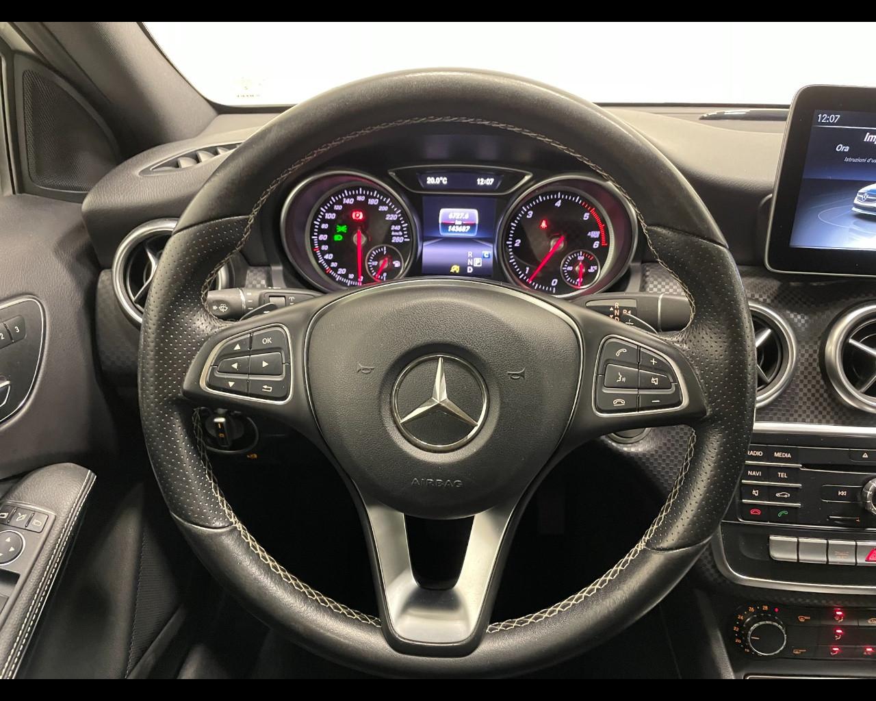 Mercedes-Benz CLASSE A 200 D AUTO 4 MATIC SPORT