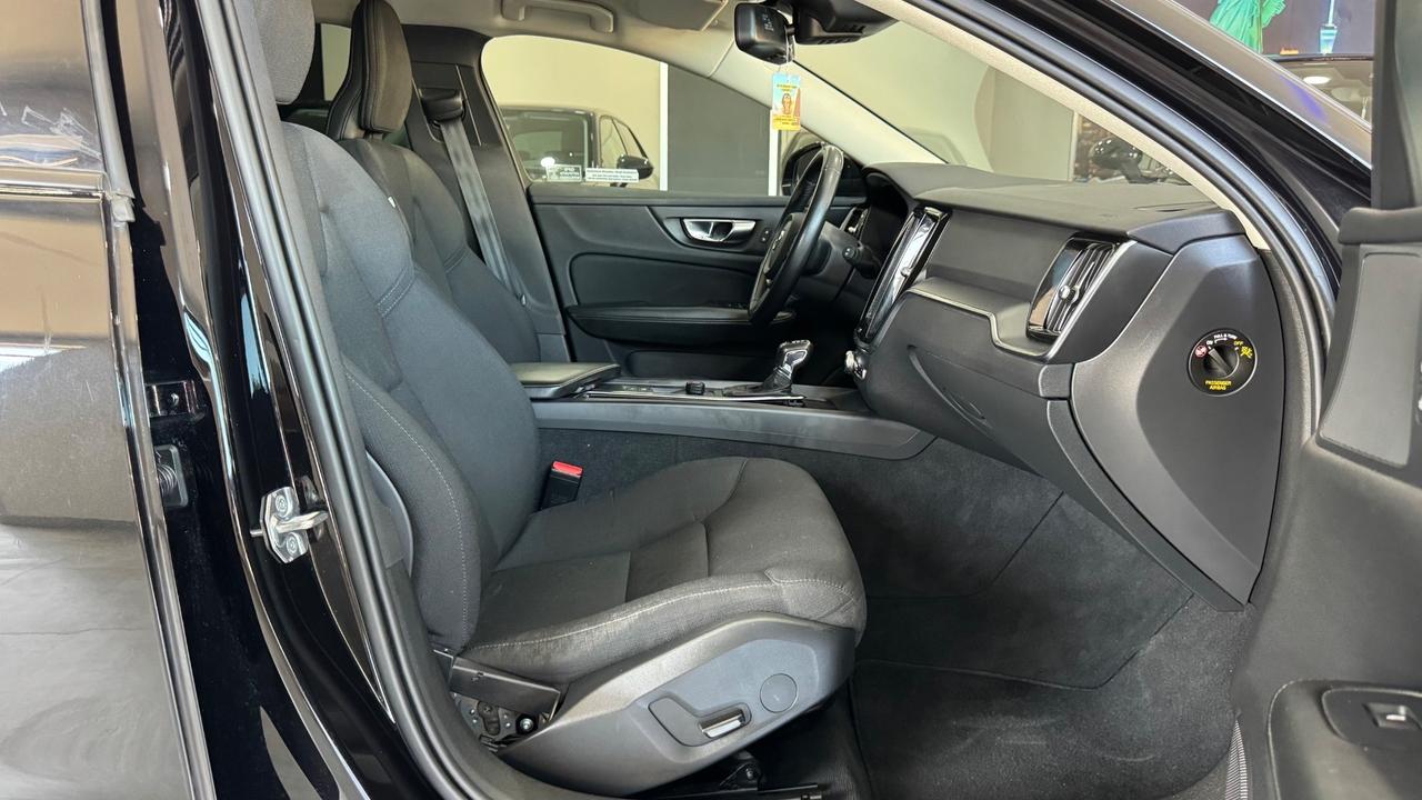 Volvo V60 D3 Geartronic Momentum Plus-2020