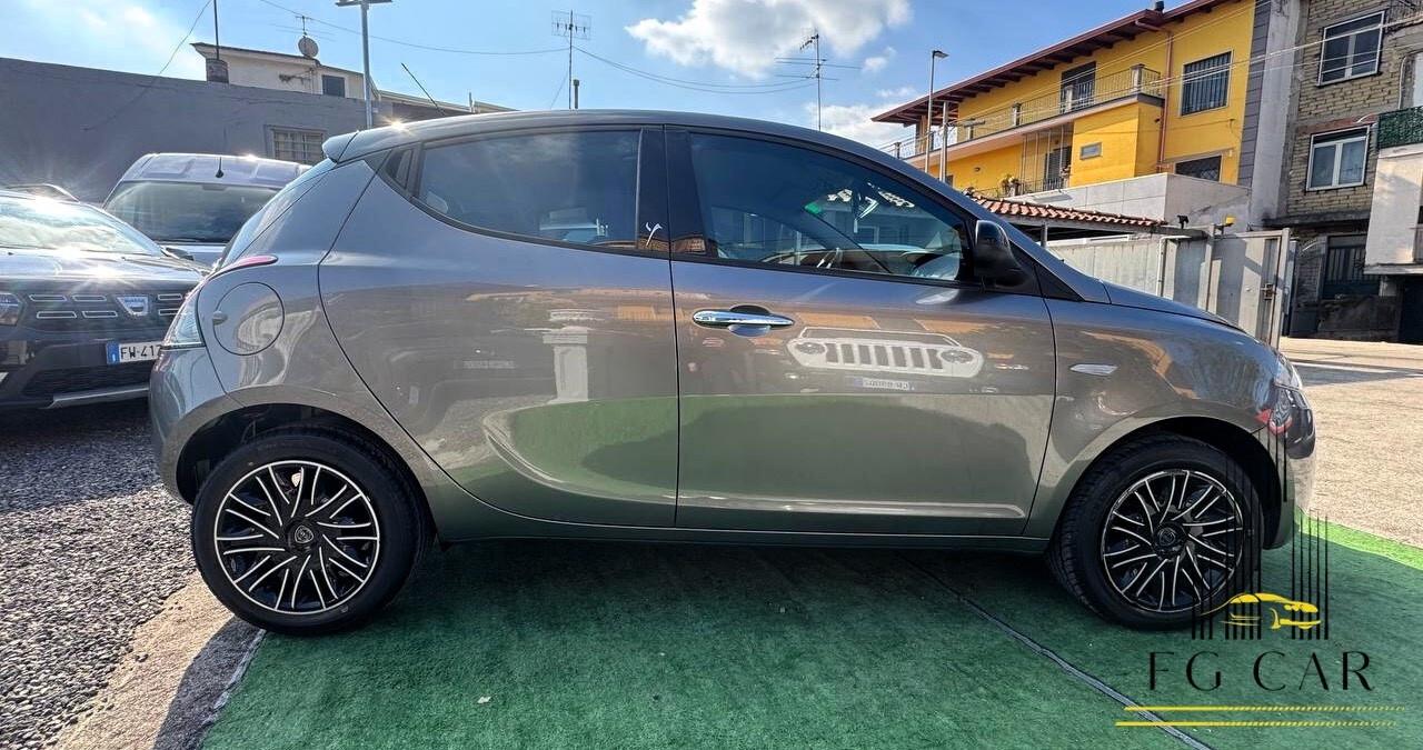 Lancia Ypsilon 1.2 69 CV 5 porte