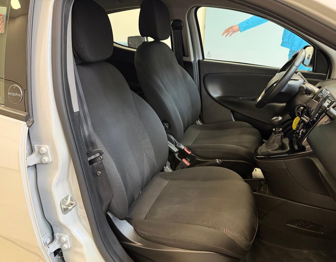 LANCIA Ypsilon 3ª serie - Ypsilon 1.0 FireFly 5 porte S&S Hybrid Ecochic Gold