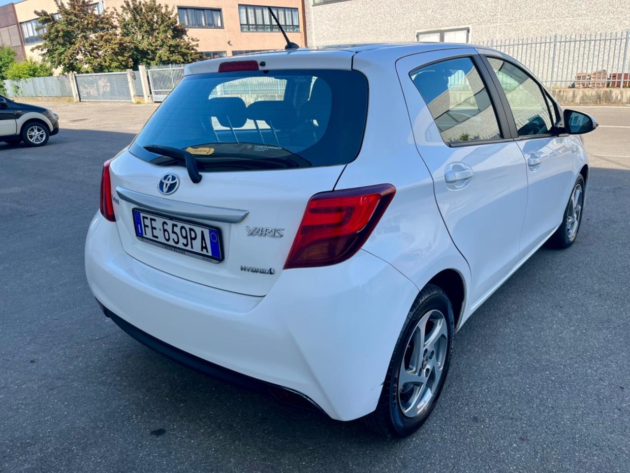 Toyota Yaris 1.5hybrid 74kw 2016 146.000km perfetta