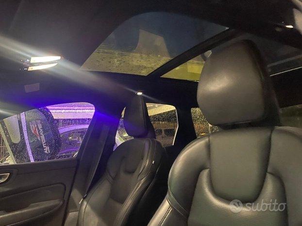 Volvo xc 60 T6 PLUG-IN AWD AUTO RECHARGE R-DESIGN