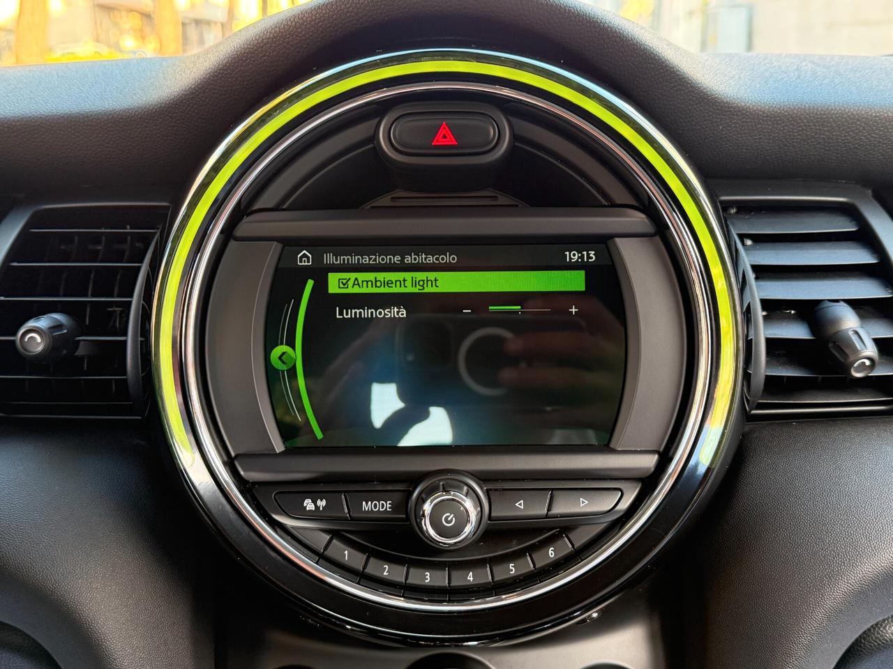 Mini 1.5 Cooper D 5porte B.Street NAVI LED - 2019
