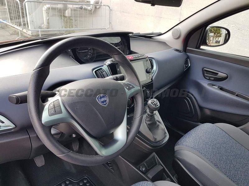 Lancia Ypsilon Ypsilon 1.0 firefly hybrid Gold s&s 70cv