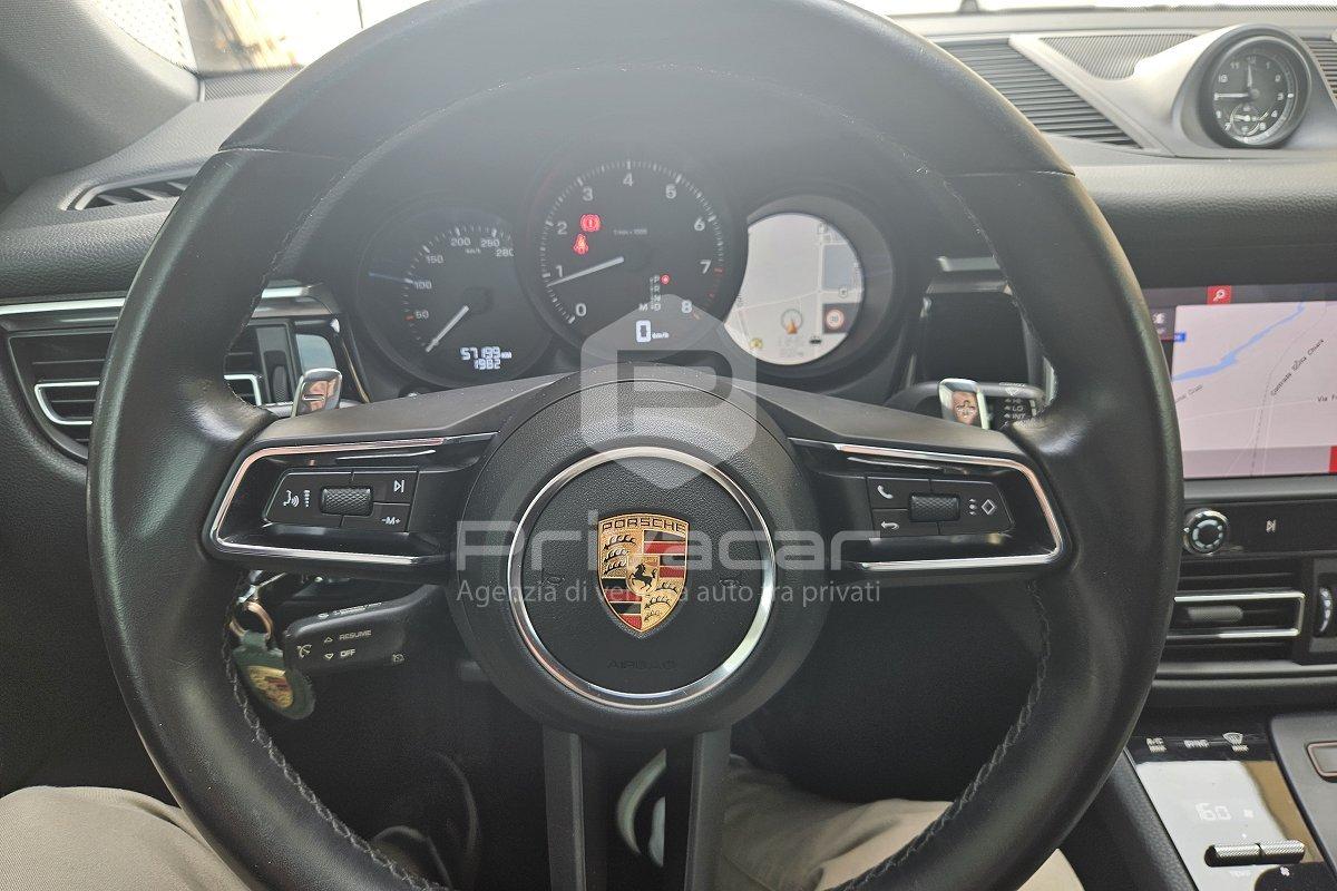 PORSCHE Macan 2.0