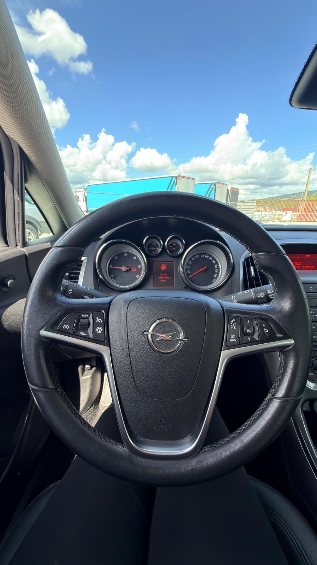 Opel Astra 1.7 CDTI 110CV Sports Tourer Cosmo