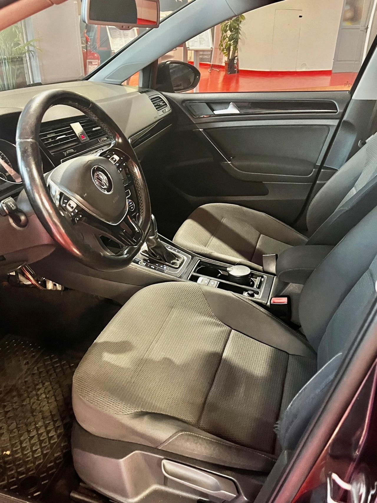 VOLKSWAGEN GOLF VII 105 CV TDI HIGHLINE DSG RETROCAMERA CERCHI IN LEGA OK NEOPATENTATI