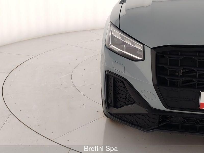 Audi Q2 1.5 35 TFSI IDENTITY BLACK