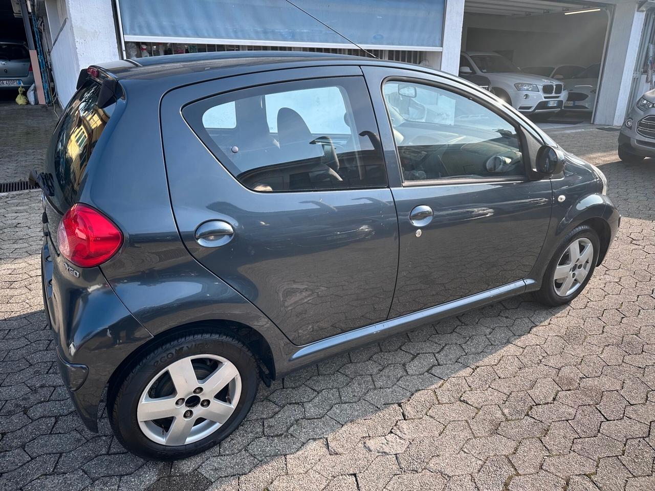 Toyota Aygo 1.0 12V VVT-i 5 porte Sol*NEOPATENTATI