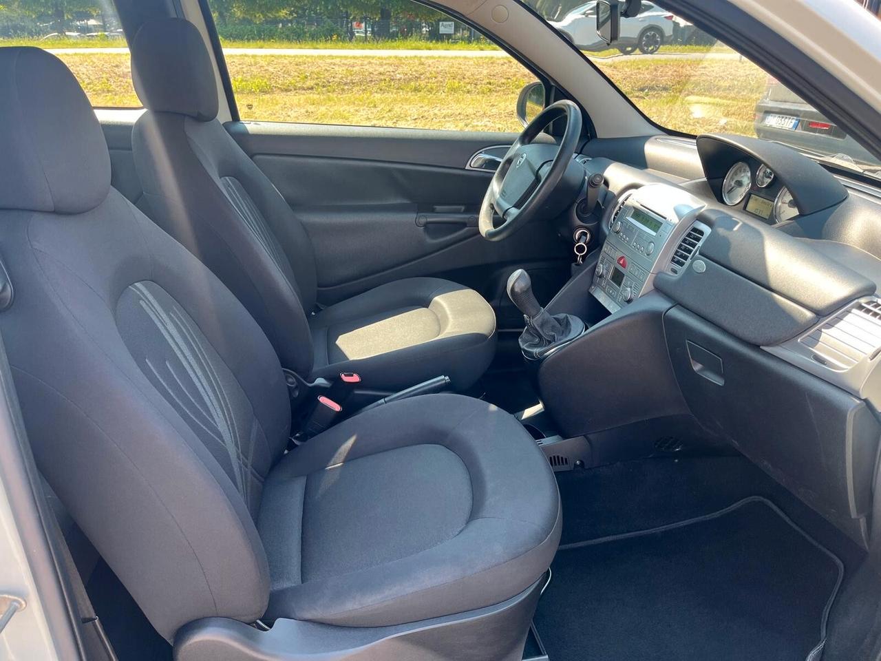 Lancia Ypsilon 1.3 MJT 75 CV Platinum